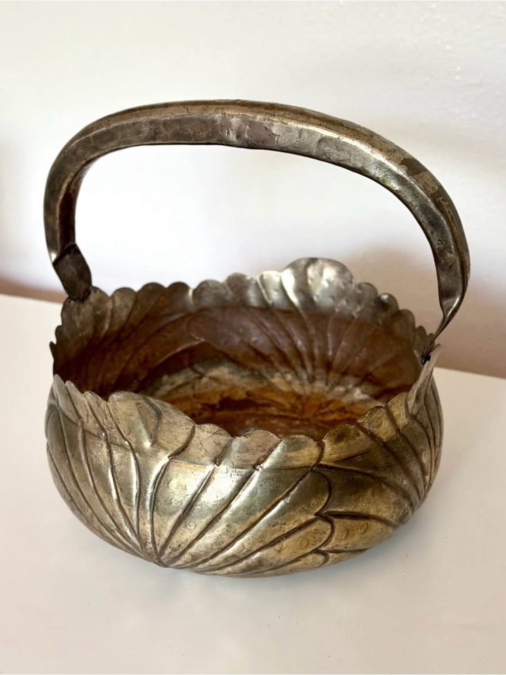 Vintage Silver Tone Art Nouveau Metal Leaf Motif Basket With Handle